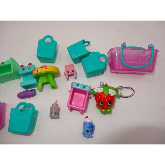 Shopkins Lot Set Smoothie Juice Truck With Shopkins With Baskets And - Picture 9 of 16